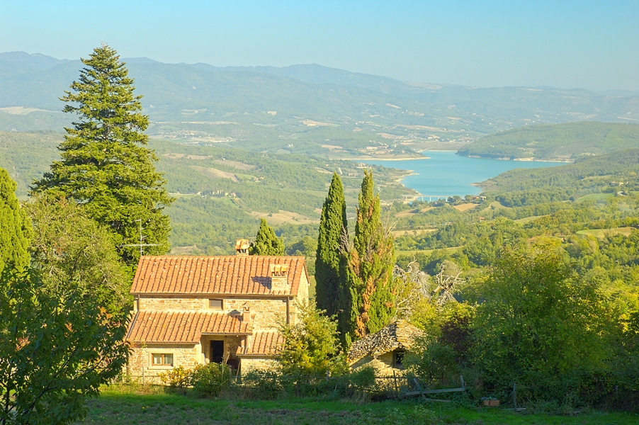 Priello and the Tiber valley